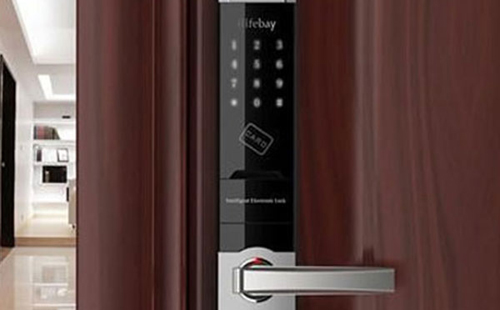 康定24小时上门开锁公司