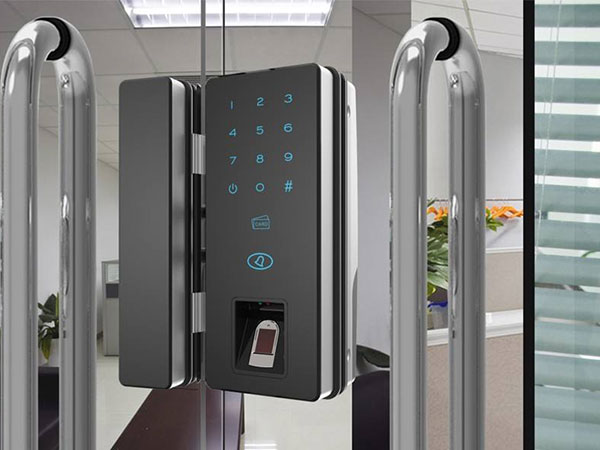 康定24小时上门开锁公司