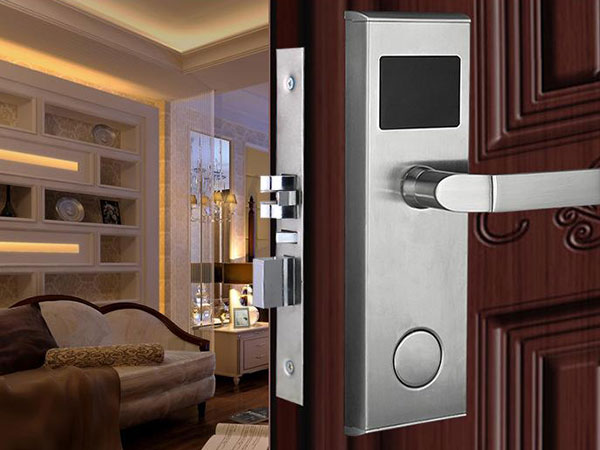 康定24小时上门开锁公司