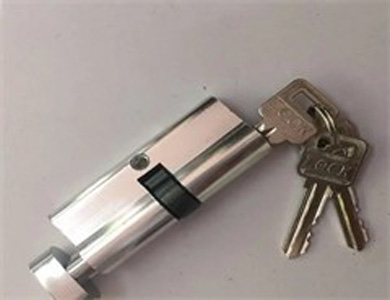 康定24小时上门开锁公司