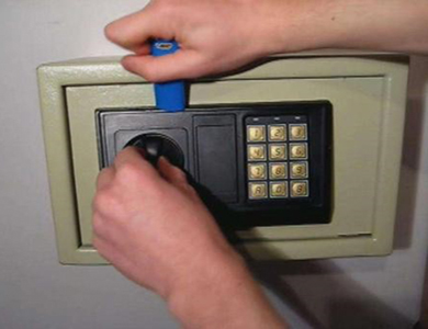 康定24小时上门开锁公司