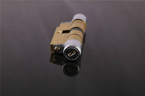 康定24小时上门开锁公司