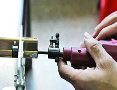 康定24小时上门开锁公司